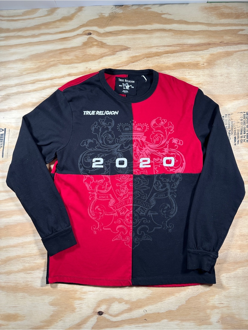 True Religion Men's Red & Black Split Crest 2020 Long Sleeve Shirt (Size XL)